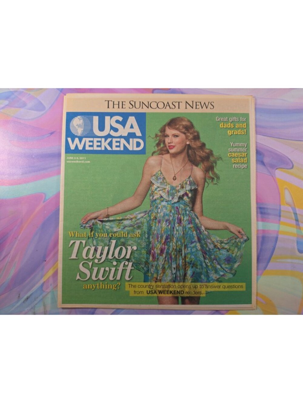 USA Weekend Magazine June 2011 Issue | Taylor Swift Cover (No Label)